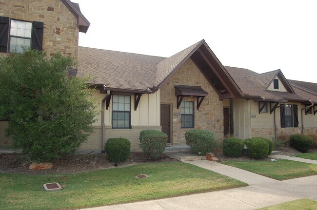 3315 General Pkwy in College Station, TX - Building Photo - Building Photo