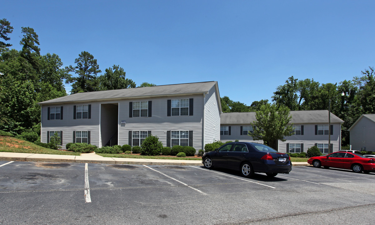 Cross Creek in Greensboro, NC - Foto de edificio