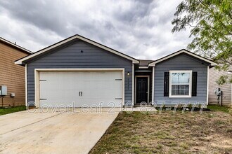 6223 Lakefront in San Antonio, TX - Building Photo - Building Photo