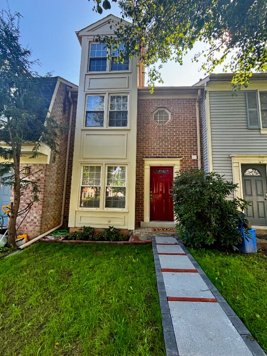 5 Hawk Run Ct in Gaithersburg, MD - Building Photo