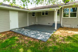 1304 Aston St in Athens, AL - Building Photo - Building Photo