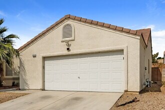 5353 Greta Garbo St in North Las Vegas, NV - Building Photo - Building Photo