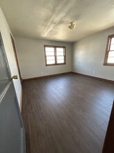 721-721 W 11th St in Waterloo, IA - Building Photo - Building Photo
