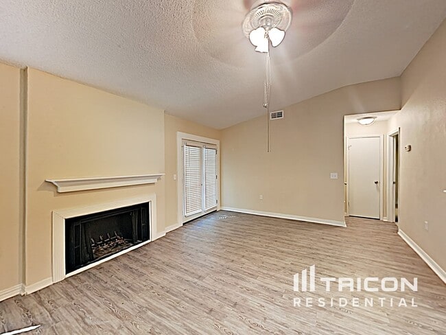 6815 Hillside Peak in San Antonio, TX - Building Photo - Building Photo