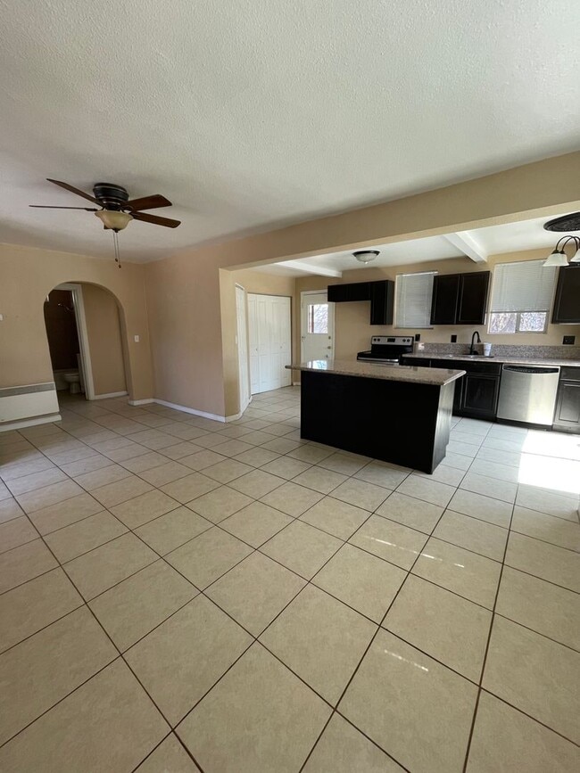 615 Willow St in Susanville, CA - Building Photo - Building Photo