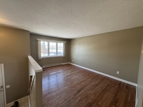 110 Lonsdale Dr in Moncton, NB - Building Photo - Building Photo