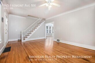 945 Fremont Ave NW in Grand Rapids, MI - Building Photo - Building Photo