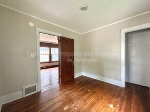 819 Hoffman Ct in Kalamazoo, MI - Building Photo - Building Photo