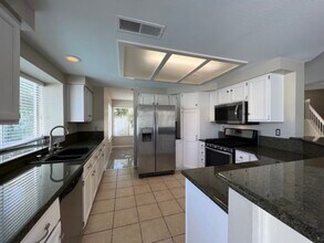 2436 Palm Shore Ct in Las Vegas, NV - Building Photo - Building Photo