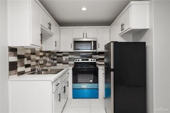 13 W Rogers Rd in Edinburg, TX - Building Photo - Building Photo