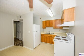 623 Stewart St in Elizabethtown, KY - Building Photo - Building Photo