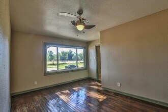 14114 TX-36 in Needville, TX - Building Photo - Building Photo