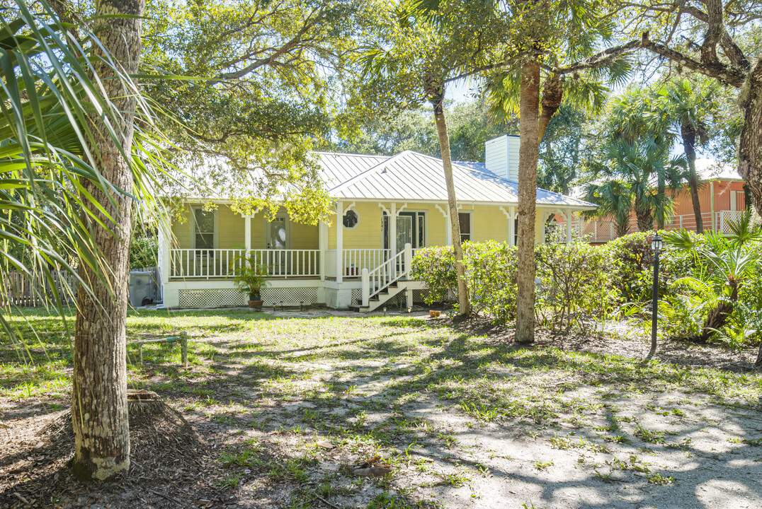 1941 W Shell Ln in Vero Beach, FL - Building Photo