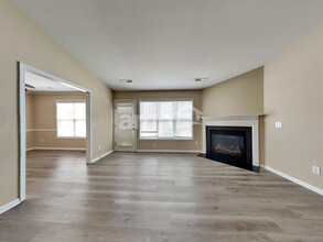 4030 Creekside Ct in Winston-Salem, NC - Building Photo - Building Photo
