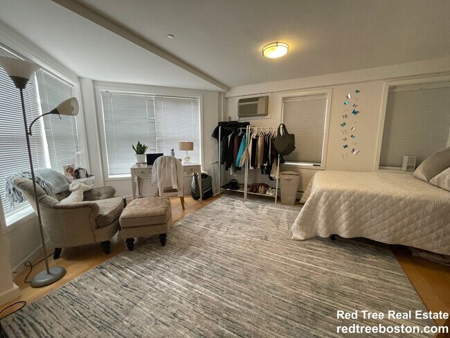 461 Park Dr, Unit 201