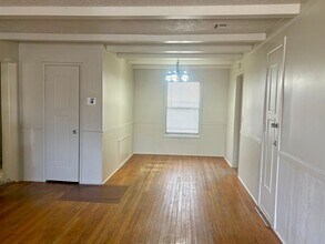 4913 N Independence Ave in Oklahoma City, OK - Building Photo - Building Photo