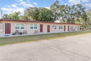 1401 E Alfred St in Tavares, FL - Building Photo