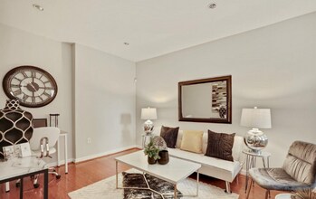 3534 10th St NW in Washington, DC - Foto de edificio - Building Photo