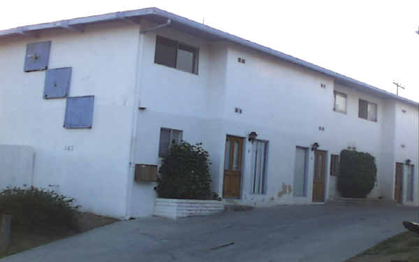 140-142 W Escalones in San Clemente, CA - Building Photo