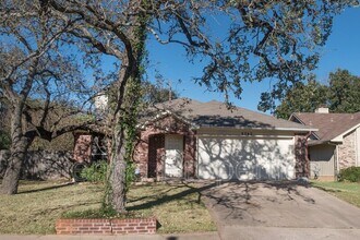 6040 Abilene Trl in Austin, TX - Building Photo - Building Photo