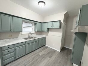 4214 Westway St in Toledo, OH - Building Photo - Building Photo