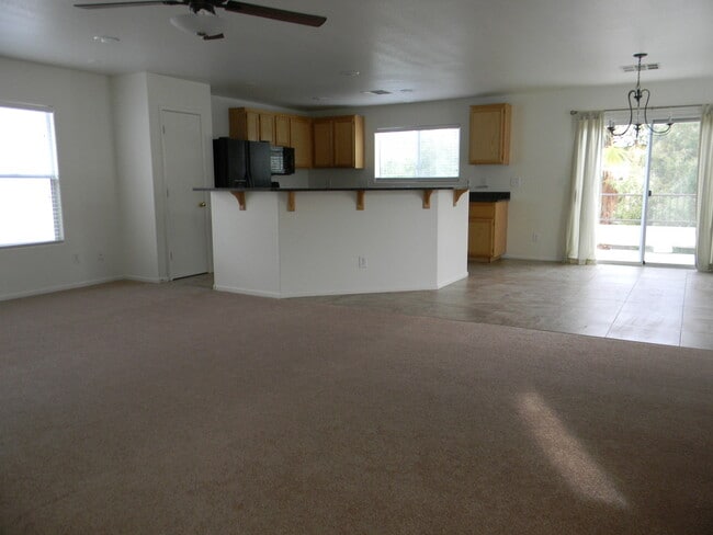 5048 Diamond Ranch Ave in Las Vegas, NV - Building Photo - Building Photo