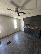 1047 W Poplar St in West York, PA - Building Photo - Building Photo