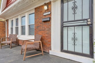 2466 Highland St in Detroit, MI - Foto de edificio - Building Photo