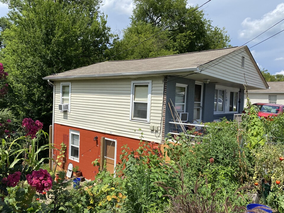 849-901 Calderwood Hwy in Maryville, TN - Building Photo