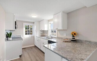 51 E Carroll St in Turkey, NC - Building Photo