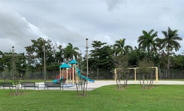 438 NW 84th Terrace, Unit 438 in Miami, FL - Building Photo - Building Photo