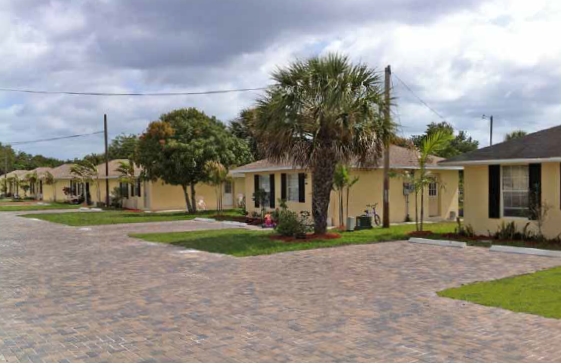 Vero Palms in Vero Beach, FL - Building Photo