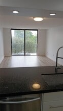 9682 Fontainebleau Blvd, Unit 312 in Miami, FL - Building Photo - Building Photo