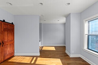 4601 N Lincoln Ave, Unit 2244-311 in Chicago, IL - Foto de edificio - Building Photo