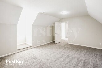 911 E 8th Cir in Kearney, MO - Building Photo - Building Photo