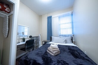 5 W 101st St in New York, NY - Building Photo - Building Photo