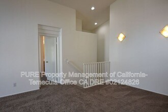 5560 Renaissance Ave in San Diego, CA - Building Photo - Building Photo