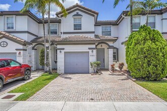 11467 NW 76th St in Medley, FL - Building Photo - Building Photo