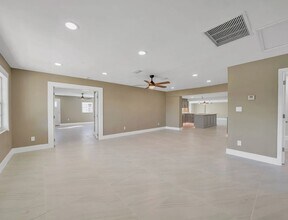 2341 Talbrook Terrace in Punta Gorda, FL - Foto de edificio - Building Photo