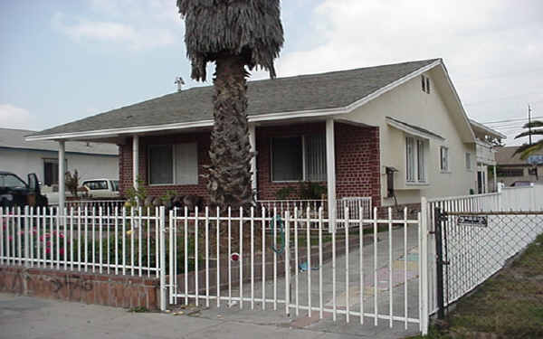 1359 E 45th St in Los Angeles, CA - Building Photo