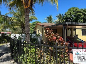 1395 NW 118th St in Miami, FL - Building Photo - Building Photo
