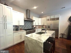 941 M St NW in Washington, DC - Building Photo - Building Photo
