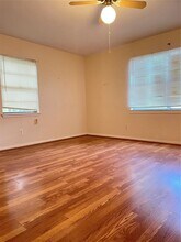 1007 Thomason St in Huntsville, TX - Building Photo - Building Photo