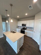 322 Harvest Crk Dr in Uhland, TX - Building Photo - Building Photo