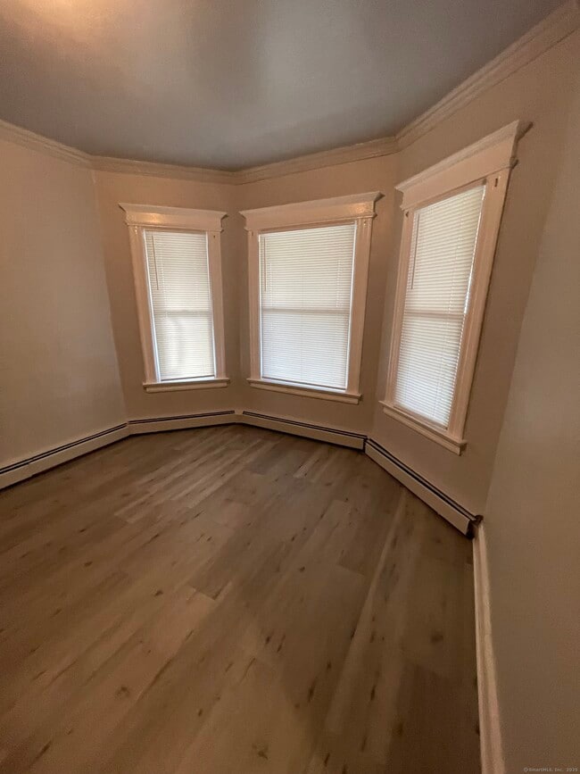 property at 424 Edgewood St