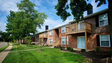 Northland Village Apartments in Cincinnati, OH - Foto de edificio - Building Photo