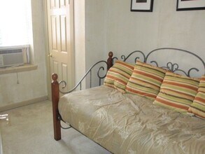 735 6th St NE in Washington, DC - Building Photo - Building Photo