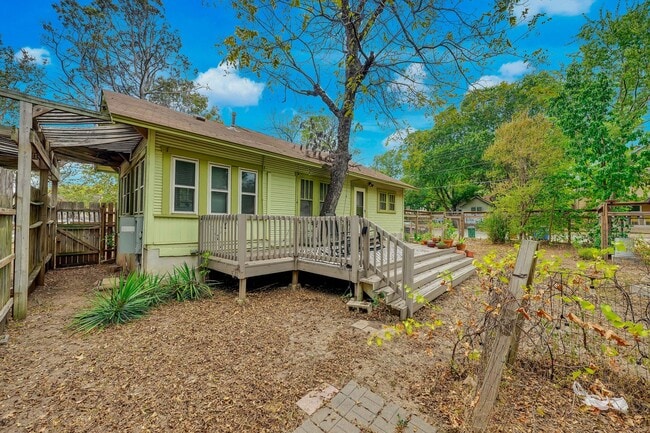 920 E 46th St in Austin, TX - Building Photo - Building Photo