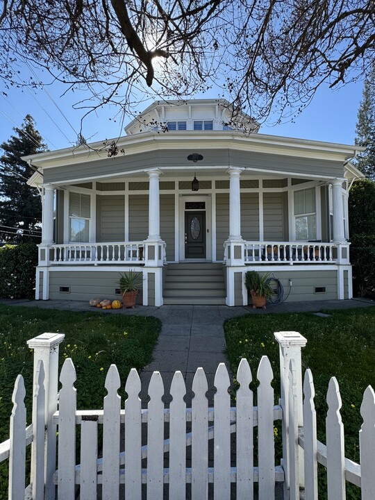 1603 Main St in St Helena, CA - Building Photo