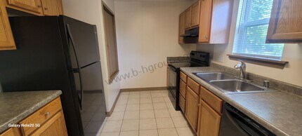 8760 Sheridan Rd in Kenosha, WI - Building Photo - Building Photo